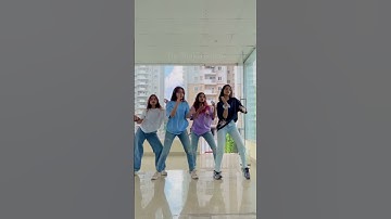 Bounce when she walk 💃👏#shortsvideo #youtubeshorts