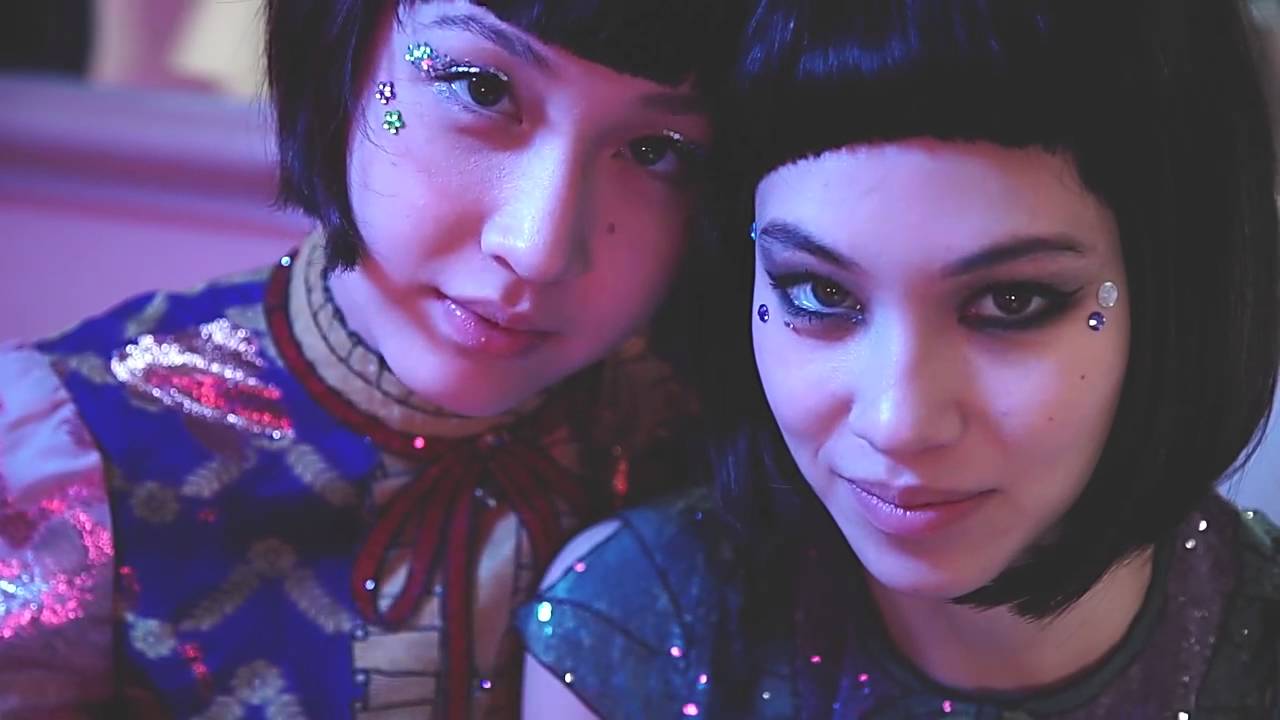 Modern Weekly China Presents Kiko Mizuhara 水原希子and Yuka Mizuhara 水原佑果for April 16 Issue Youtube Modern Weekly China Presents Kiko Mizuhara 水原希子and Yuka Mizuhara 水原佑果for April 16 Issue Youtube