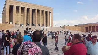 Anıtkabir de askerliği biten askerin heyecanı . . .