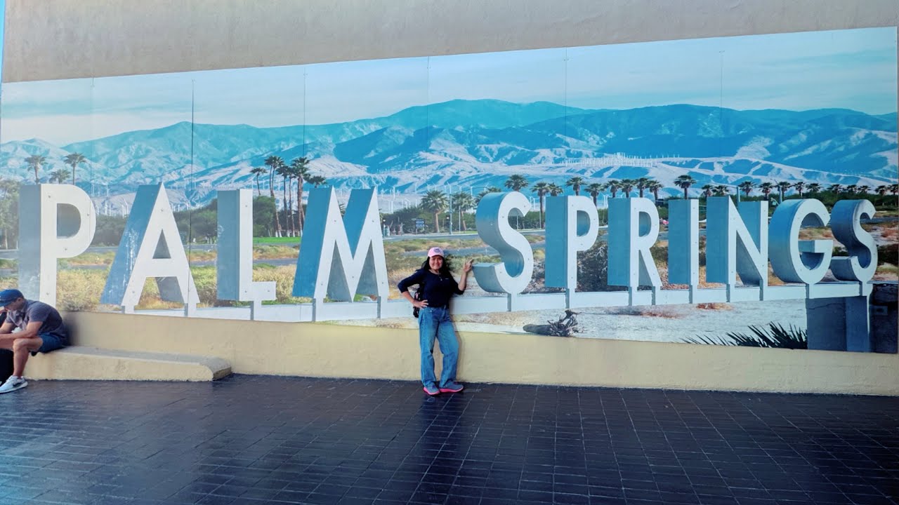 PALM SPRINGS DOWNTOWN WALK