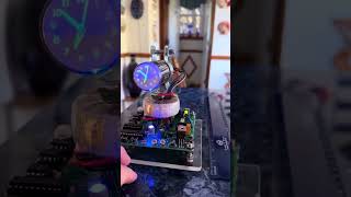 1EP1 Oscilloscope clock - world's smallest ; )