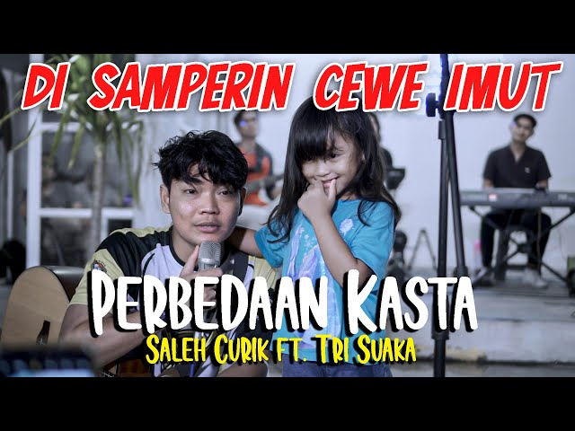 Ini sedih banget !!! Perbedaan Kasta - Saleh Curik ft. Tri Suaka Live ngamen Menoewa Kopi Jogja class=