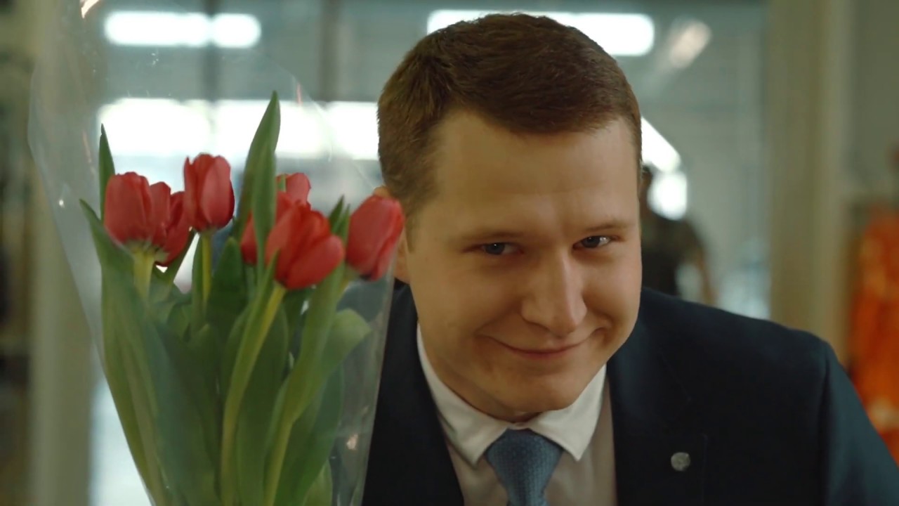 Мужик на лексусе