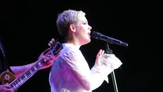 Pink - 09 - Audience Member Sings & Pink Sings Barbies - Vancouver 2018