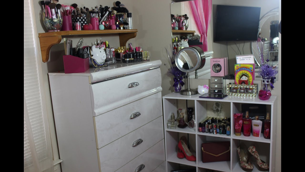 MI COLECCION DE MQUILLAJE (MY MAKEUP COLLECTION)