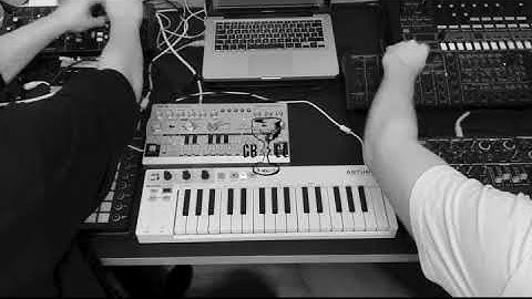 Dark Techno live | Behringer Model D - K-2 - TD-3 - Arturia Microbrute