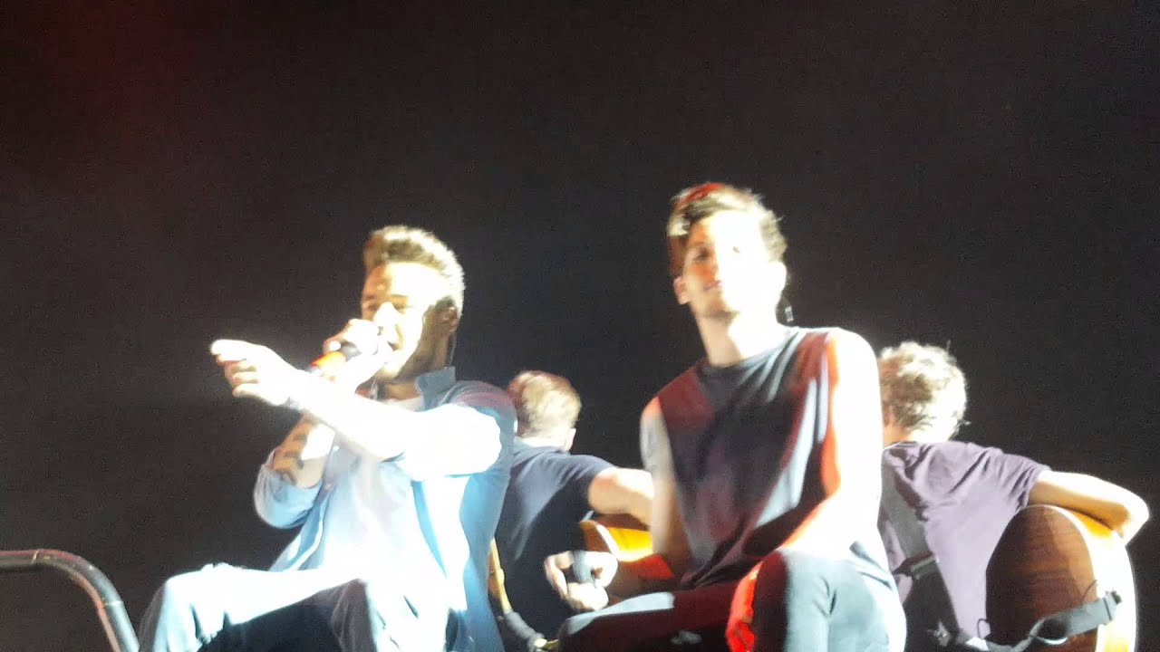 One Direction - Night Changes and Little Things live at OTRA Dublin 18 October 2015 (front row HD)