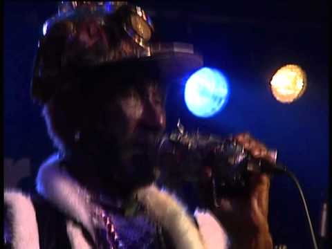 Lee "Scratch" Perry - I Am A Madman (Live HQ)