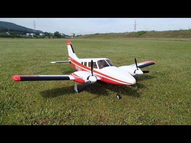 kyosho aiRium PIPER PA-34 - YouTube