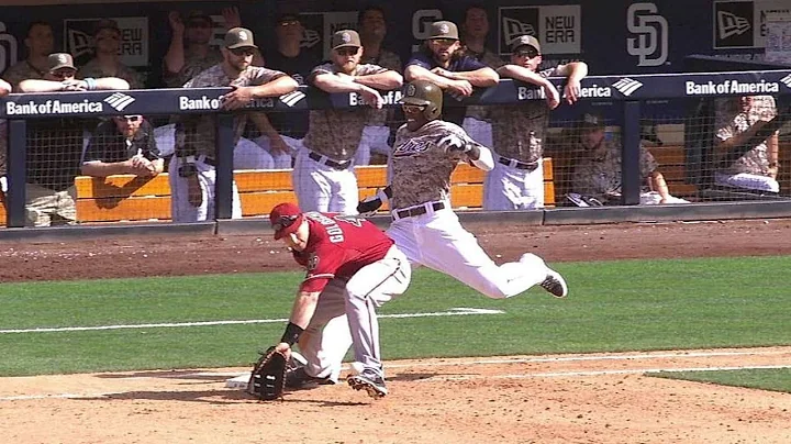 ARI@SD: Padres challenge an out call in the 9th