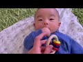 生後3ヶ月 木のガラガラ(ネフ)をつかむ・振る・落とす