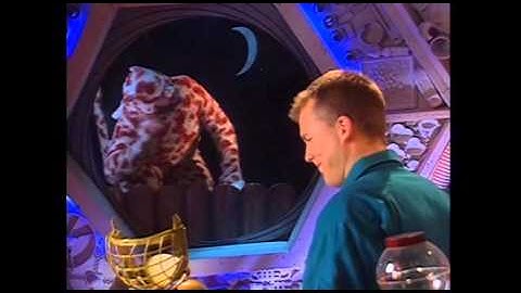 Mike Meets the Kitten - MST3K: Kitten With A Whip