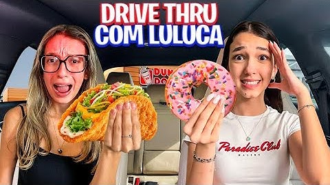 PEDINDO E COMENDO TUDO QUE A PESSOA DA FRENTE PEDIU NO DRIVE THRU com LULUCA NOS ESTADOS UNIDOS