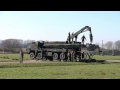 Bundeswehr Manöver Tough Sapper 2013 im Weserbergland Raupe fährt sich im Schlamm fest, Panzer