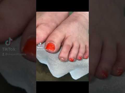 Gel pedicure