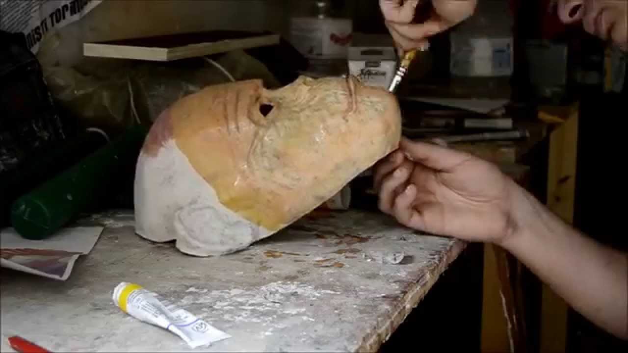 Realizzazione di una maschera in cartapesta