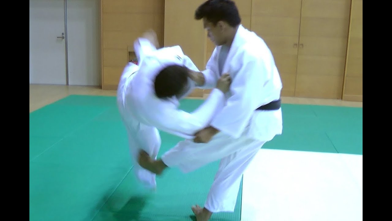 Judo - Hiza Guruma - 膝車 - YouTube
