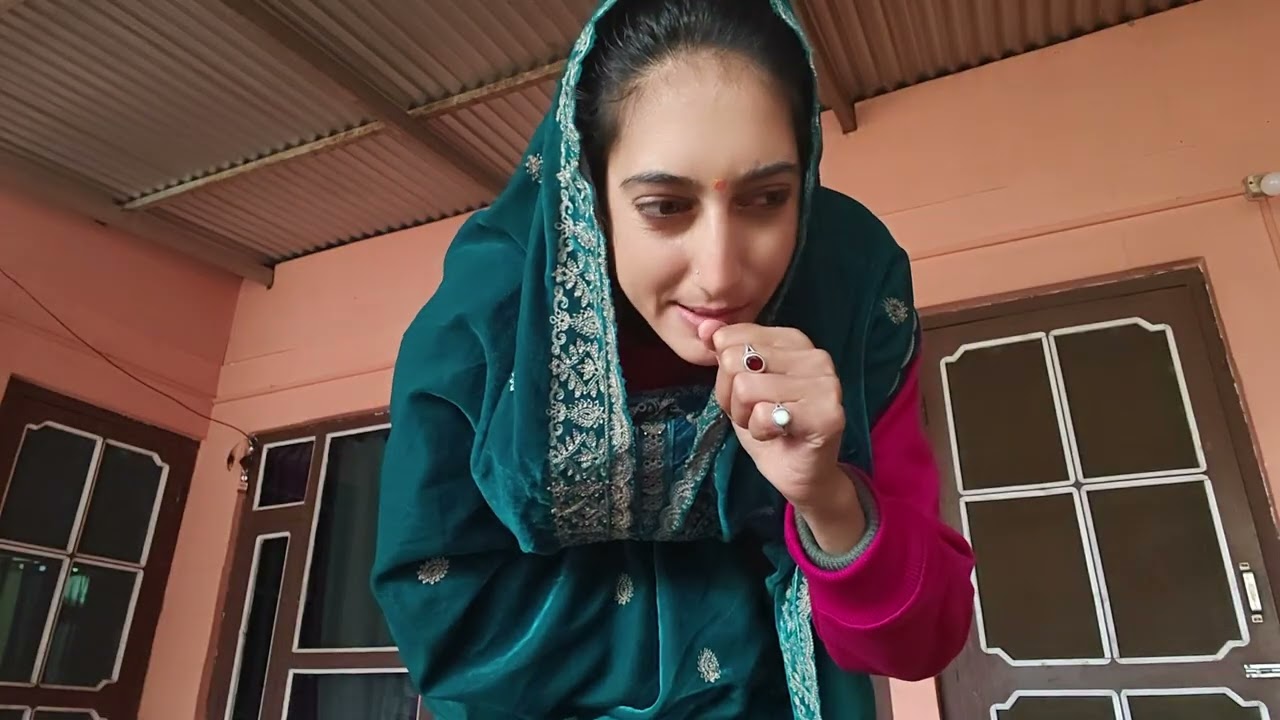 मम्मी के लिए की शोपिंग भाई के पैसों से 