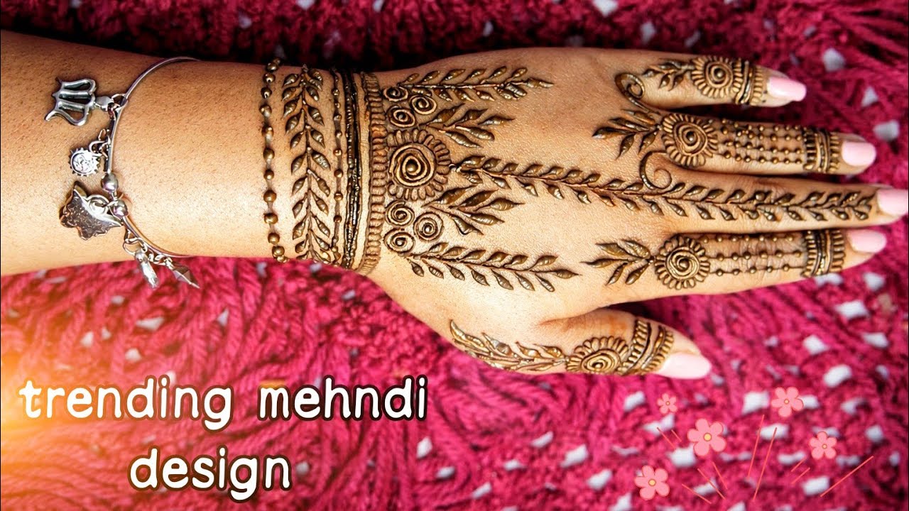 The mehndi design back hand is simple easy and beautiful,✨🌿