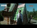 Behind The Scenes of The World's Largest Play Structure!! | Newsround