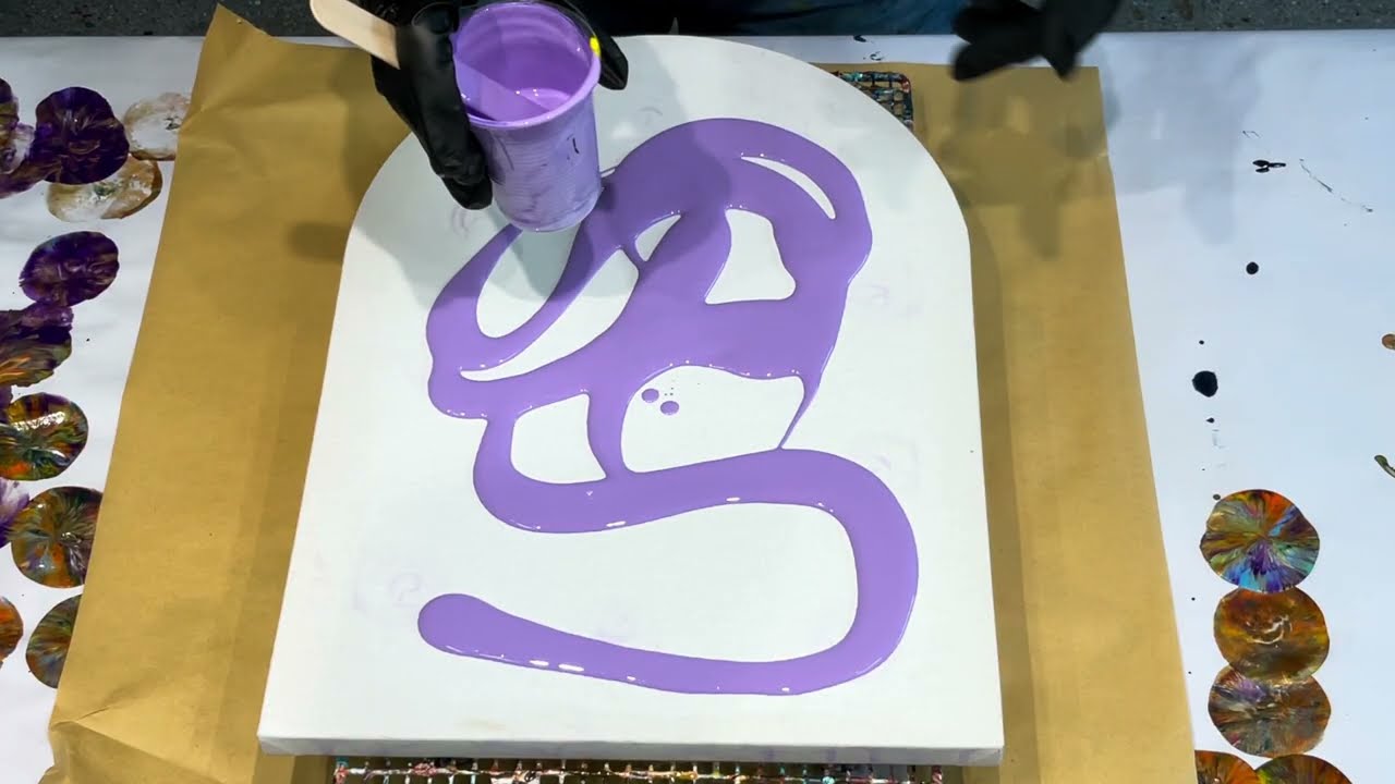 ВАУ 🤩 Волшебный фиолетовый цветок: нимб из лепестков аметиста: акриловая заливка на холсте с изог...