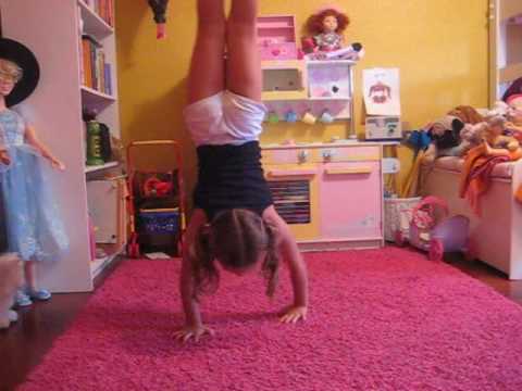 Straddle Presses by Olivia Age 6 ▶16:21 
