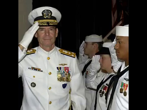 Video: Navy: Offiziersuniform (Foto)