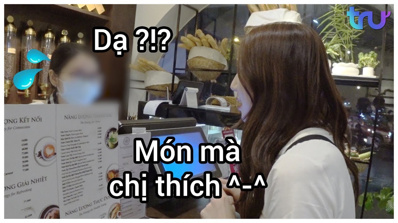 Lần đầu thử sức menu yêu thích của chị nhân viên - YouTube