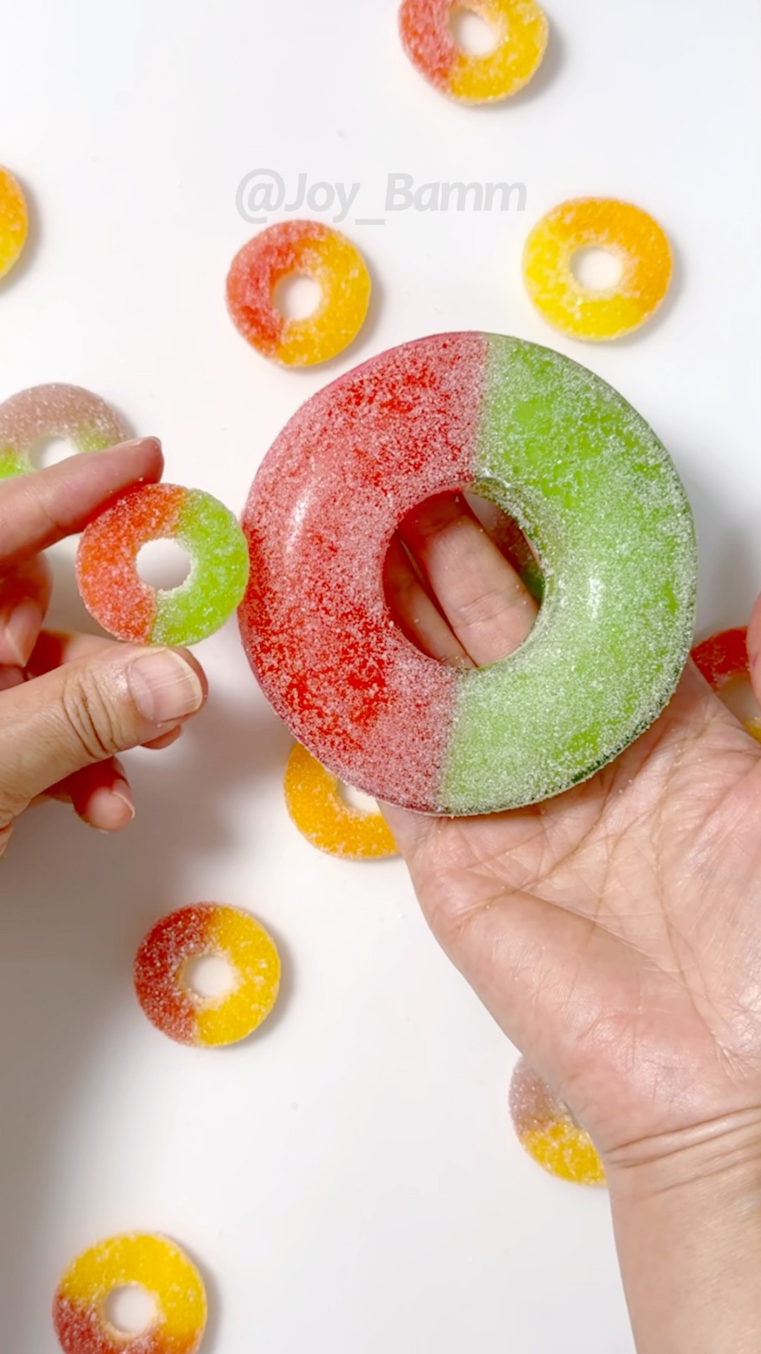 ?TROLLi Tropic O's BIG Gummy DIY with Nano Tape!