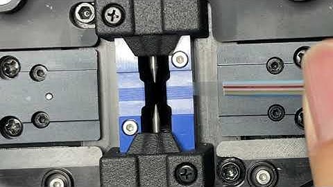 Cleaning the V-groove of Ribbon fusion Splicer