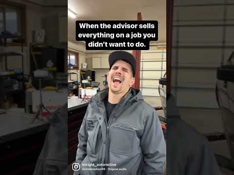 Do Service Advisors Make More Than Mechanics