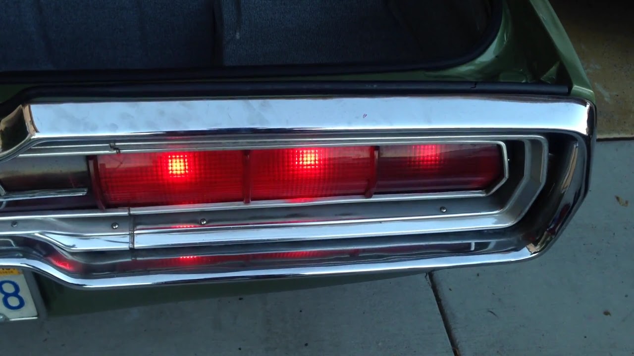 1966 Ford Thunderbird sequential turn signals - YouTube