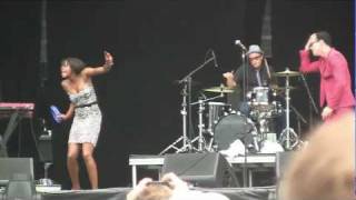 Fitz &amp; The Tantrums- &quot;Rich Girls&quot; (HD) Live in Chicago on 8-5-2011