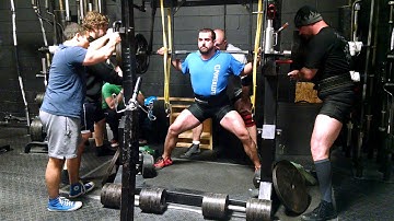 700 lb reverse band squat
