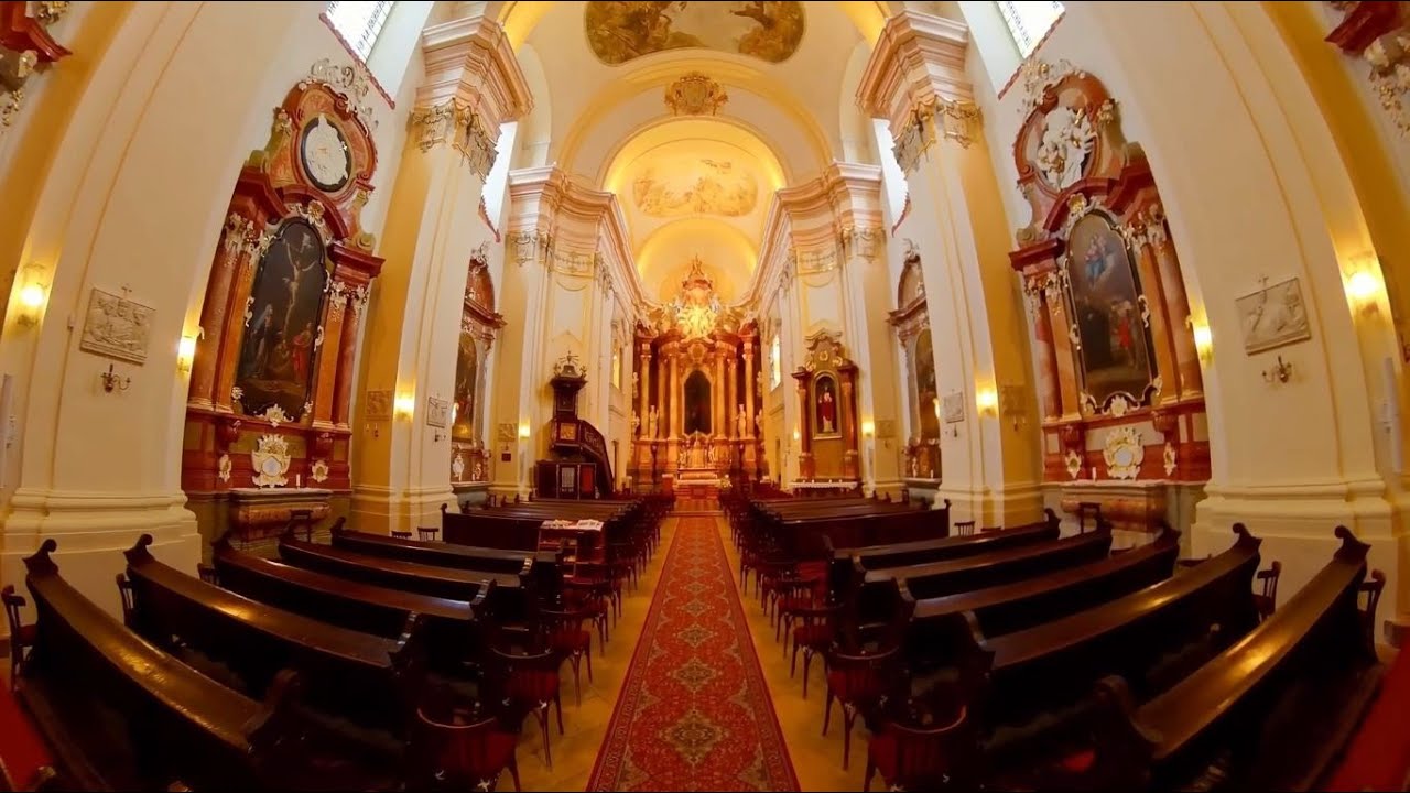 Kostol svätého Ladislava (piaristický) v Nitre [8K]