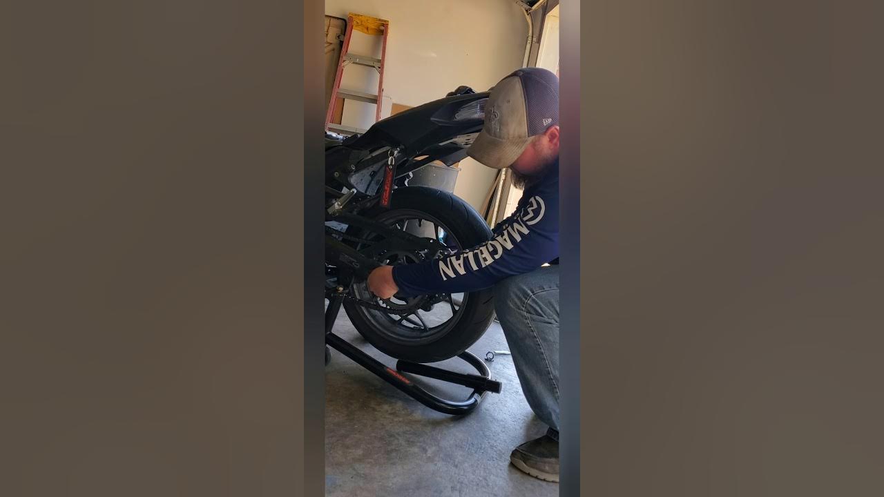 How to change rear tire on zx14r YouTube