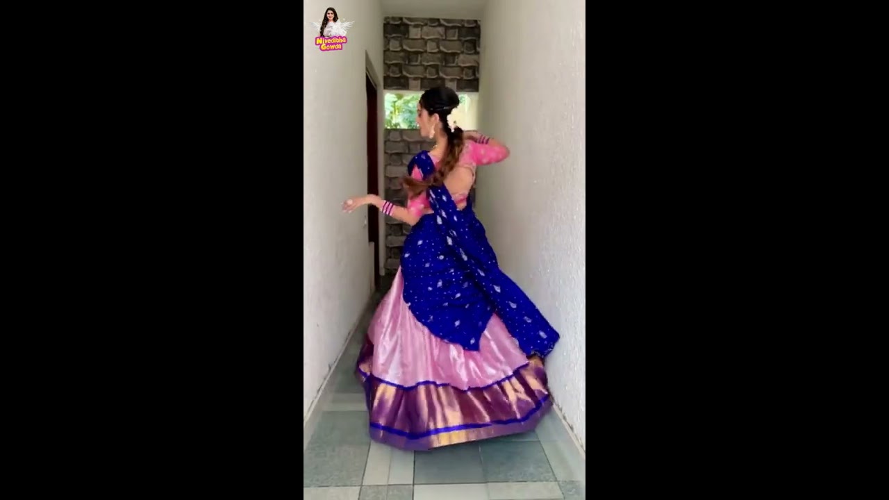 A little break in Shoot | Niveditha Gowda #Shorts - YouTube