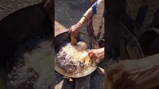 cooking recipe viral પરંપરાગત દેશી રીતે બનાવો સ્વાદિષ્ટ બેસન ના લાડું.(besan laddu recipe