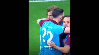 Bir Çift Göz Etmiyor...