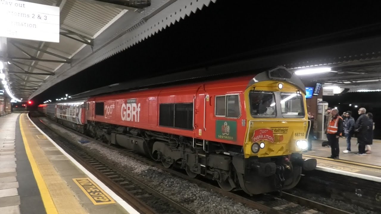 66710 TnT 66689 Inspiration Train @ Westbury ... 07-12-25 - YouTube