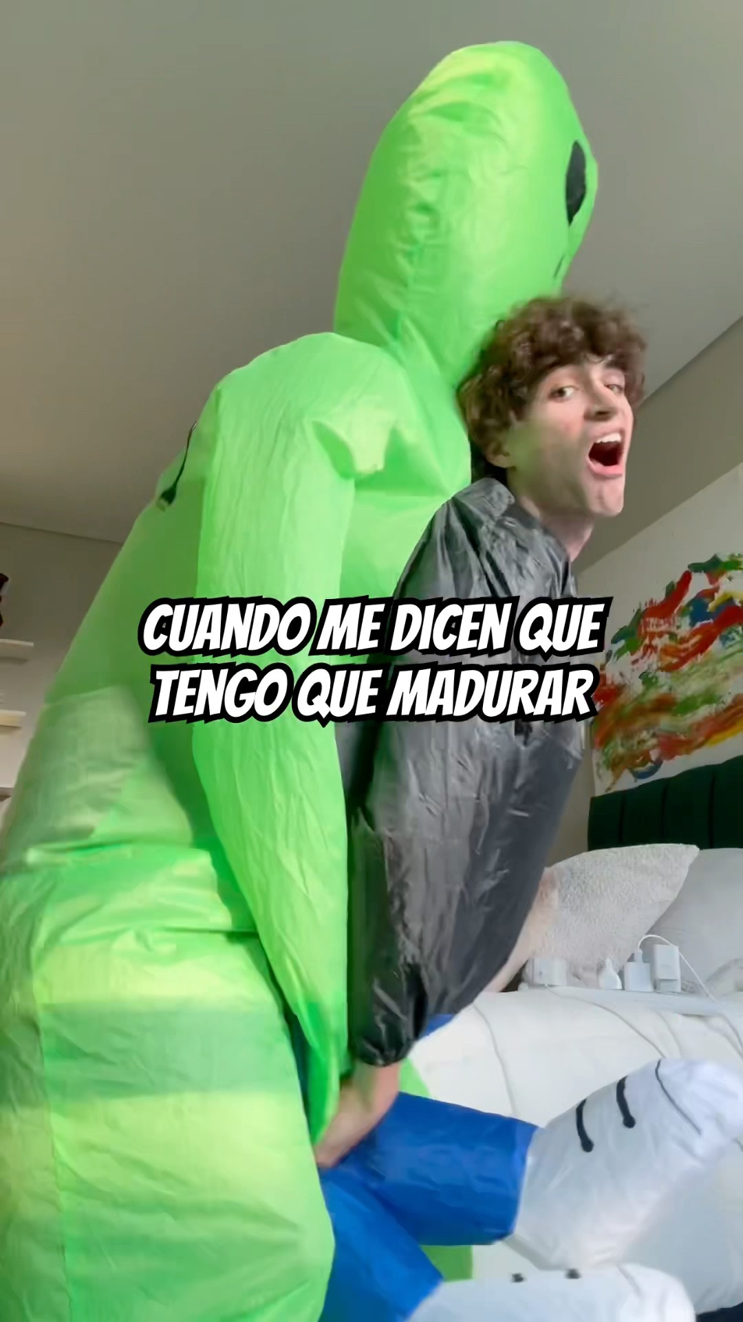 ME ATACA UN ALIEN