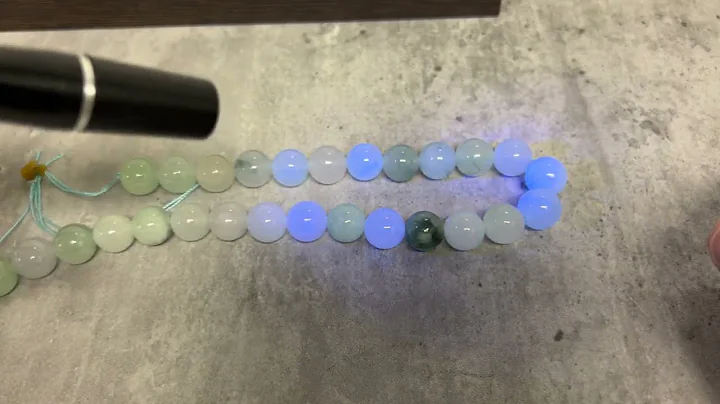 Pocket UV light for gem identification and diamond florescence 365nm