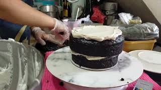 PAANO KUNG IBA IBA ANG SIZES NG CAKE?😭 || 2 TIER SOFT ICING CAKE screenshot 5