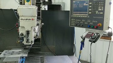 Hurco Dynapath 750 Mill, 2000