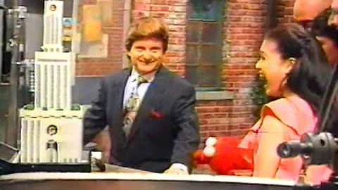 Joe "Ronald Grump" Pesci Spits on Elmo: Behind The...