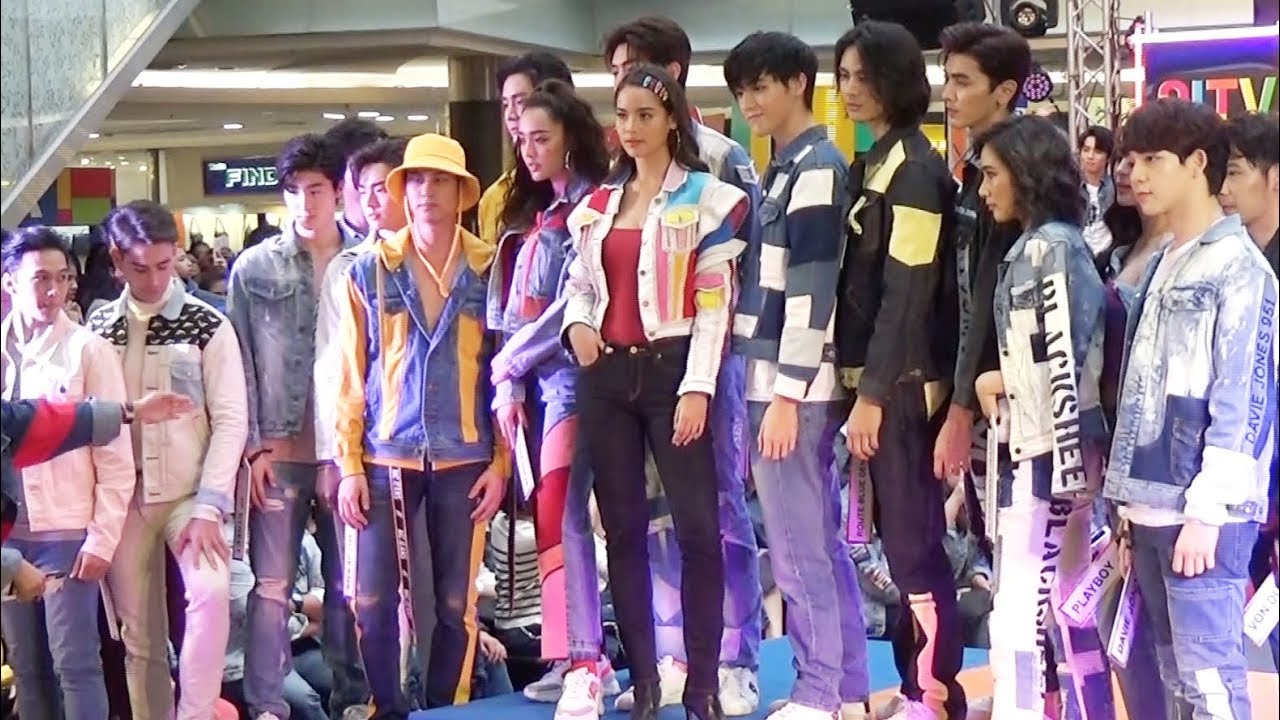 ญาญ่า ร่วมงาน Robinson Jeans 2019 : Over the rainbow [25-10-62]