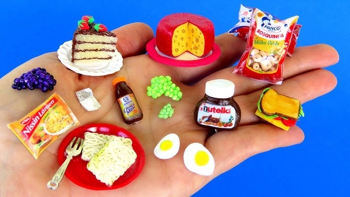 COMIDA PARA BARBIE COMO FAZER ARROZ FEIJÃO FRITAS OVOS E SALADA PARA ALMOÇO  DAS BONECAS FACIL 