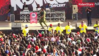 shoo ya ray vany kwenye komaa concert ya efm kawe dar