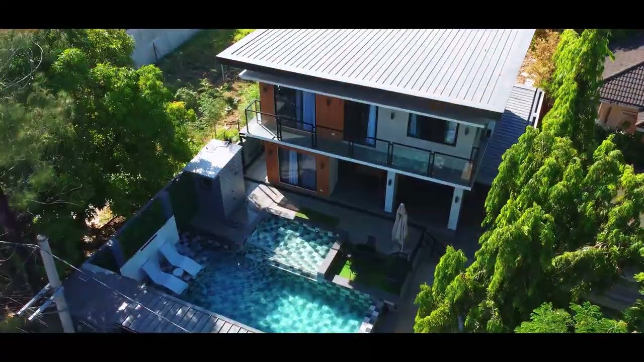 Lakeside Villa by Lorenzo - Brand Video (4K)