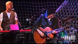 Hall and Oates - "Kiss On My List" - Live at the Troubadour 2008 chords